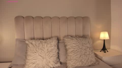 Snapshot of melanie_hillz chatting on March 2026 07:08:02 PM Melanie online show from March 2026 07:08:02 PM