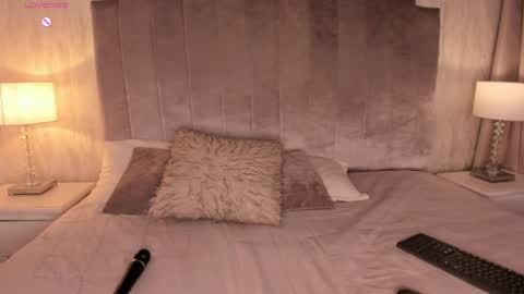 Snapshot of melanie_hillz chatting on April 2026 08:13:02 PM Melanie online show from April 2026 08:13:02 PM