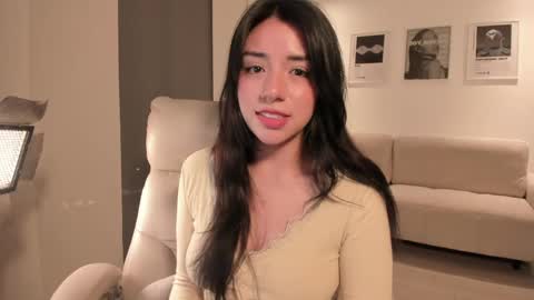 Snapshot of melanie_owo chatting on April 2026 12:57:01 AM Melanie online show from April 2026 12:57:01 AM