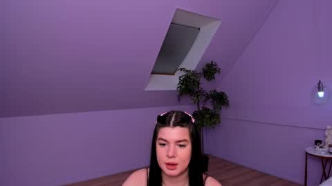 Melanie online show from February 2025 07:54:01 PM