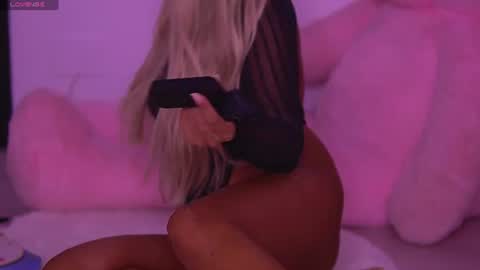 OF melanielexxx online show from June 2026 06:56:02 PM