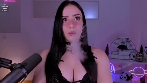 Snapshot of melanielipps chatting on December 2024 07:16:01 PM Melanie  online show from December 2024 07:16:01 PM