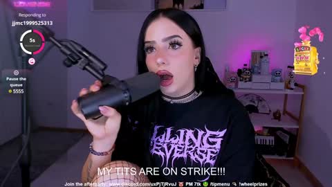 Snapshot of melanielipps chatting on January 2025 08:31:02 PM Melanie  online show from January 2025 08:31:02 PM