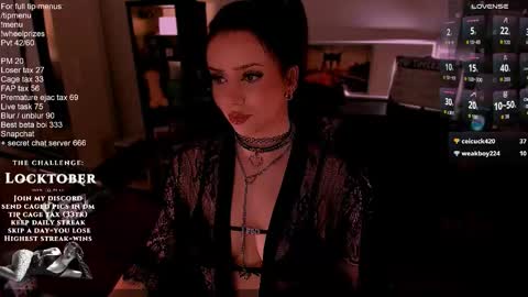 Snapshot of melanielipps chatting on October 2025 03:21:02 PM Melanie  online show from October 2025 03:21:02 PM