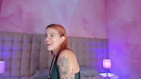 Snapshot of melanieroux chatting on March 2026 08:03:01 PM Melanie Roux online show from March 2026 08:03:01 PM