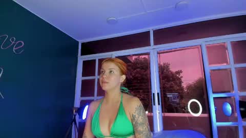 Snapshot of melanieroux chatting on April 2026 07:41:01 PM Melanie Roux online show from April 2026 07:41:01 PM