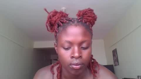 Snapshot of melanique23 chatting on April 2026 07:57:02 AM melanique23 online show from April 2026 07:57:02 AM