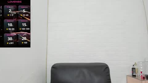 Snapshot of melannie_roses chatting on November 2025 10:03:02 PM melannie roses online show from November 2025 10:03:02 PM