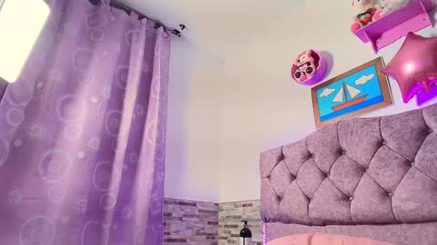 Melanny taylor online show from January 2025 07:57:01 AM