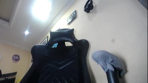 melany online show from January 2025 06:31:01 PM