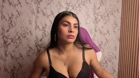 Snapshot of melany_ramirezz chatting on November 2025 02:45:01 AM Melany follower online show from November 2025 02:45:01 AM