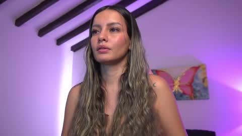 Snapshot of melany_riccii chatting on February 2025 02:42:01 AM melany online show from February 2025 02:42:01 AM