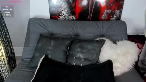 melany online show from November 2025 02:57:02 AM