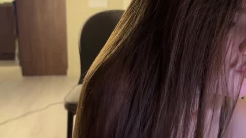 Adel online show from December 2024 06:50:01 PM