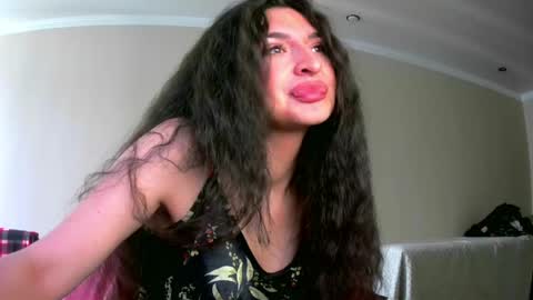 Snapshot of melena_caramel chatting on May 2026 04:07:01 AM melena_caramel online show from May 2026 04:07:01 AM