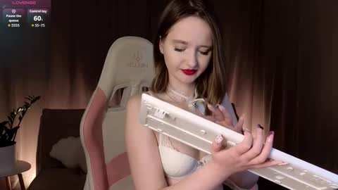 meliamorgan online show from October 2025 08:40:02 PM