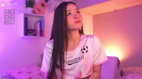 Snapshot of meliflua_a chatting on June 2026 04:05:01 PM Meli online show from June 2026 04:05:01 PM