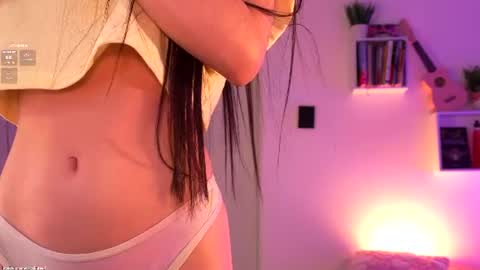 Snapshot of meliflua_a chatting on July 2026 06:33:01 PM Meli online show from July 2026 06:33:01 PM