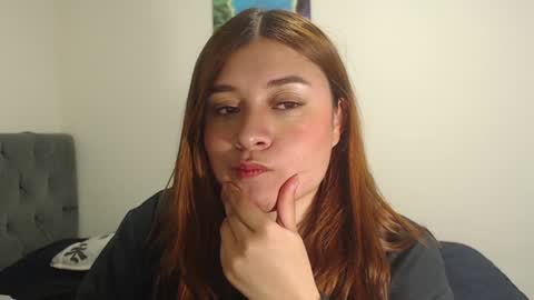 Snapshot of meliinna_xxx chatting on January 2025 06:27:02 AM meliinna_xxx online show from January 2025 06:27:02 AM