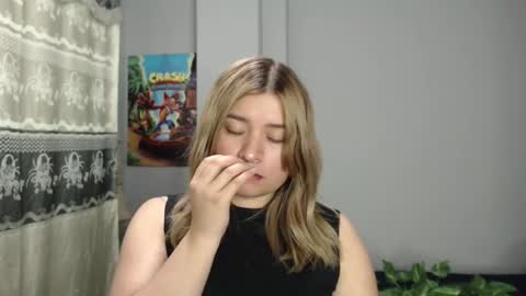 Snapshot of meliinna_xxx chatting on November 2025 03:08:02 AM meliinna_xxx online show from November 2025 03:08:02 AM