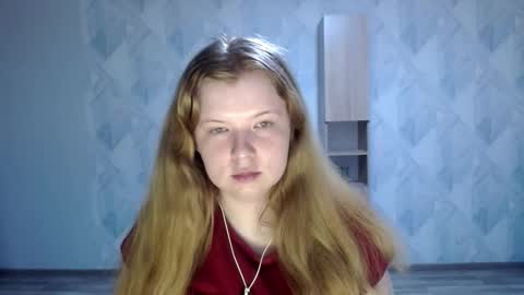 Snapshot of melina_beauty chatting on March 2026 02:02:02 AM Melina online show from March 2026 02:02:02 AM