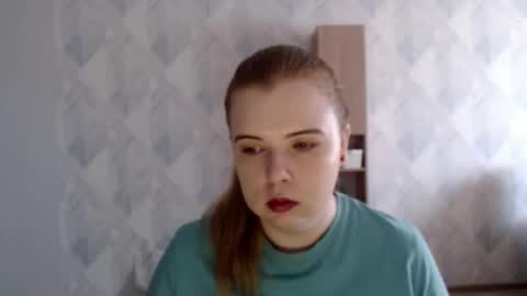 Snapshot of melina_beauty chatting on April 2026 08:06:01 AM Melina online show from April 2026 08:06:01 AM