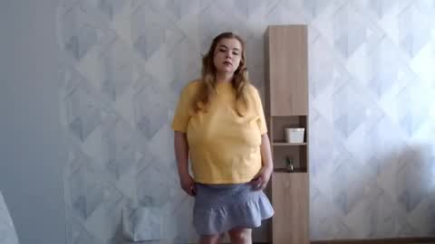 Snapshot of melina_beauty chatting on May 2026 07:26:01 AM Melina online show from May 2026 07:26:01 AM