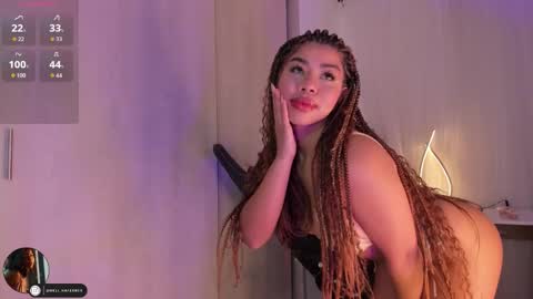 Snapshot of melina_ferrer1 chatting on November 2025 12:40:01 PM EI online show from November 2025 12:40:01 PM