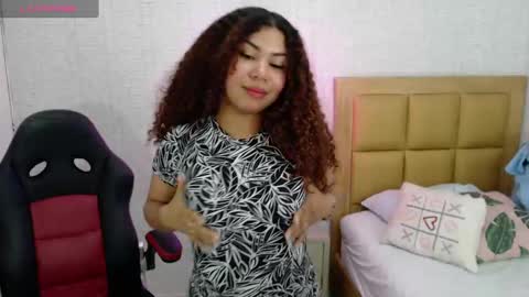 M E L I N A  online show from February 2025 10:54:01 PM