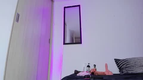 Snapshot of melinamartins chatting on March 2026 09:21:01 PM M E L I N A online show from March 2026 09:21:01 PM