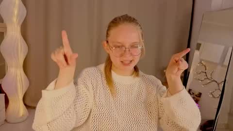 Alice - online show from April 2026 07:08:02 PM