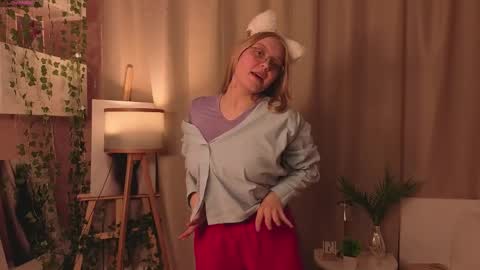 Alice - online show from April 2026 07:14:01 PM