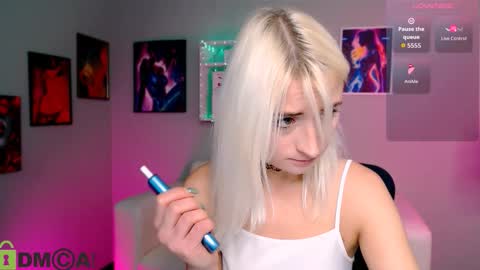 Melisa online show from November 2025 08:24:02 PM