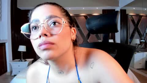 Snapshot of melisasotoo chatting on April 2026 01:42:02 AM Melissa Everyday From 1430 to 2130 Col Time online show from April 2026 01:42:02 AM