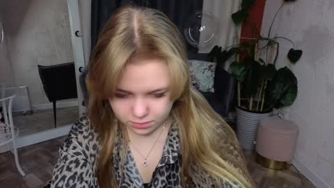 Sophia online show from February 2026 04:41:02 AM