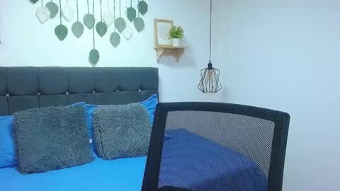 Snapshot of melissa_777_ chatting on May 2026 07:30:01 PM Tell me online show from May 2026 07:30:01 PM