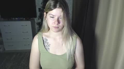 Snapshot of melissa__ray chatting on December 2024 12:25:01 AM Melissa Ray online show from December 2024 12:25:01 AM