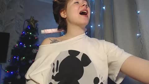 Snapshot of melissa__ray chatting on December 2024 01:36:02 AM Melissa Ray online show from December 2024 01:36:02 AM