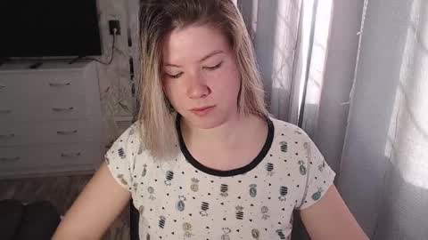 Snapshot of melissa__ray chatting on January 2025 09:59:01 AM Melissa Ray online show from January 2025 09:59:01 AM