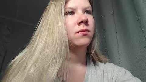 Snapshot of melissa__ray chatting on February 2025 02:28:01 AM Melissa Ray online show from February 2025 02:28:01 AM