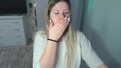 Snapshot of melissa__ray chatting on February 2025 02:08:01 AM Melissa Ray online show from February 2025 02:08:01 AM