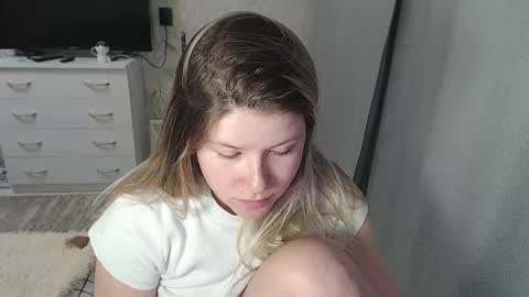 Snapshot of melissa__ray chatting on March 2025 04:11:01 PM Melissa Ray online show from March 2025 04:11:01 PM