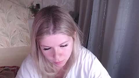 Snapshot of melissa__ray chatting on December 2025 11:41:02 AM Melissa Ray online show from December 2025 11:41:02 AM