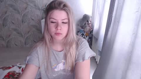 Snapshot of melissa__ray chatting on December 2025 07:45:02 AM Melissa Ray online show from December 2025 07:45:02 AM