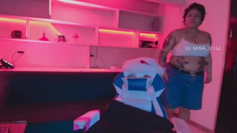 Lissa  online show from October 2025 11:25:01 AM