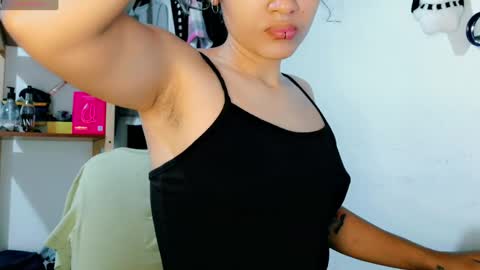 Snapshot of melissa_and_carol chatting on April 2026 05:32:02 PM Carol - Dany online show from April 2026 05:32:02 PM