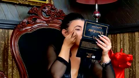 Snapshot of melissa_glow chatting on November 2025 12:50:02 PM Melissa online show from November 2025 12:50:02 PM