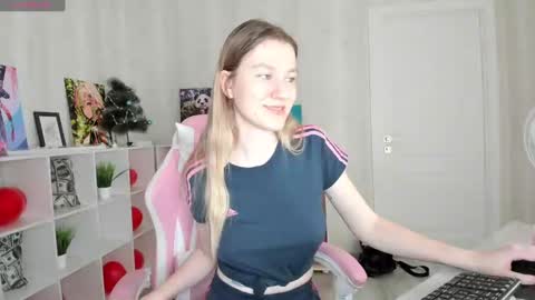 Snapshot of melissa_moooree chatting on February 2025 11:41:02 AM melissa_moooree online show from February 2025 11:41:02 AM