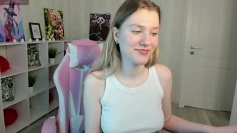 Snapshot of melissa_moooree chatting on March 2025 11:42:02 AM melissa_moooree online show from March 2025 11:42:02 AM