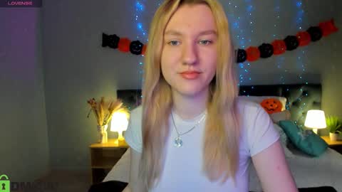 Snapshot of melissa_moooree chatting on October 2025 09:31:01 AM melissa_moooree online show from October 2025 09:31:01 AM